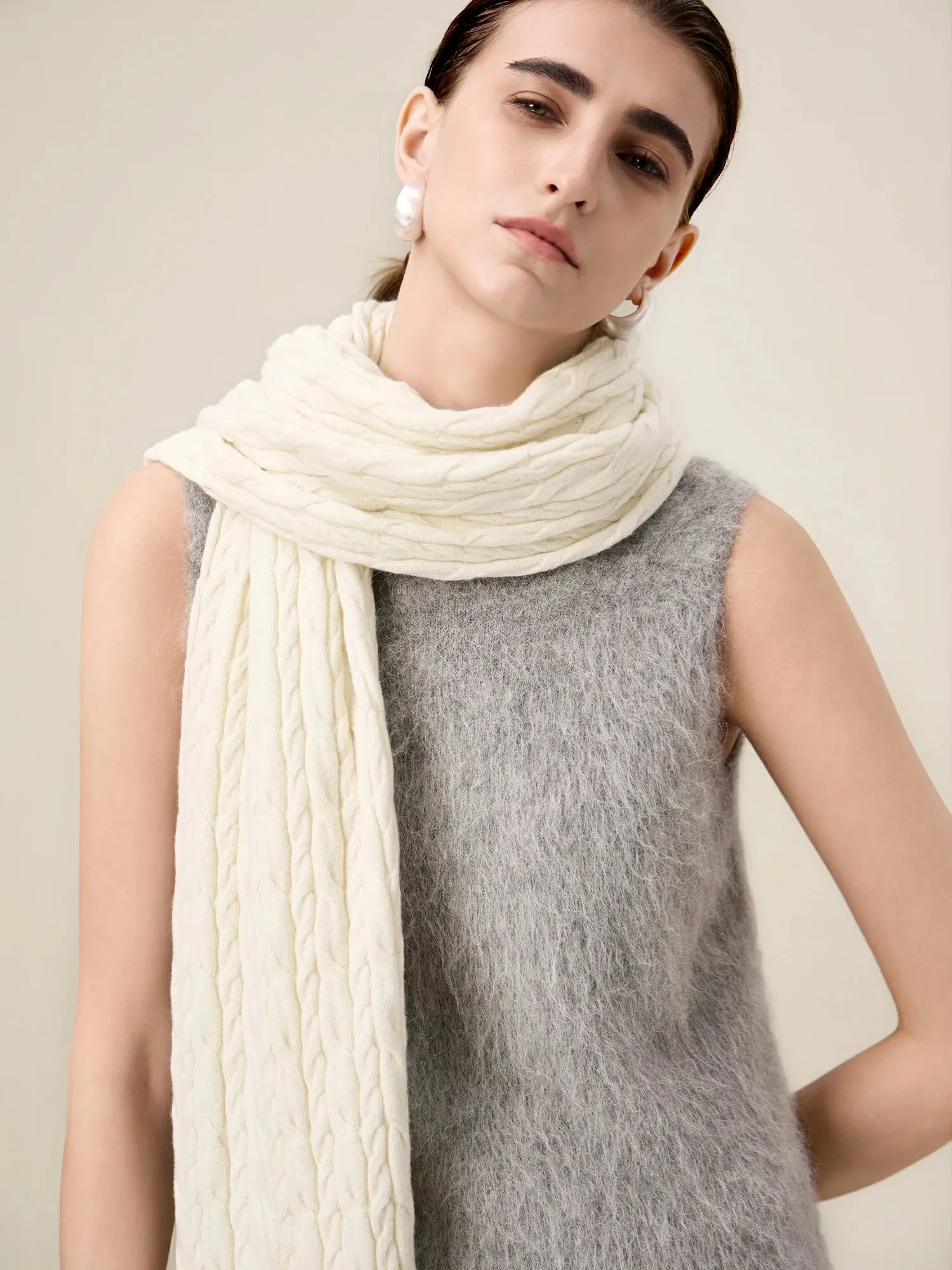 Amoretu Women's 100% Wool Cable Knit Scarf