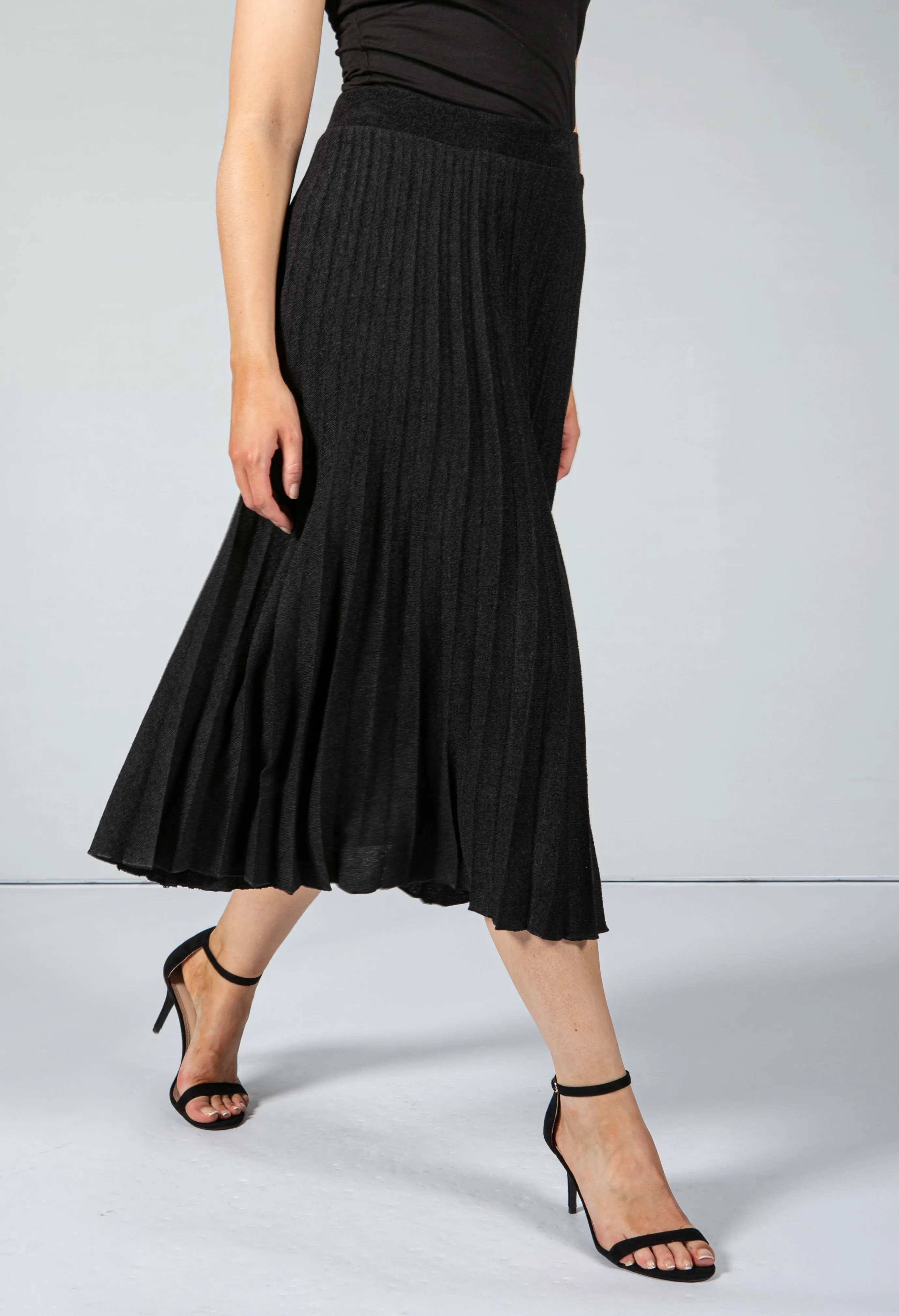 Long Pleated Skirt in Black