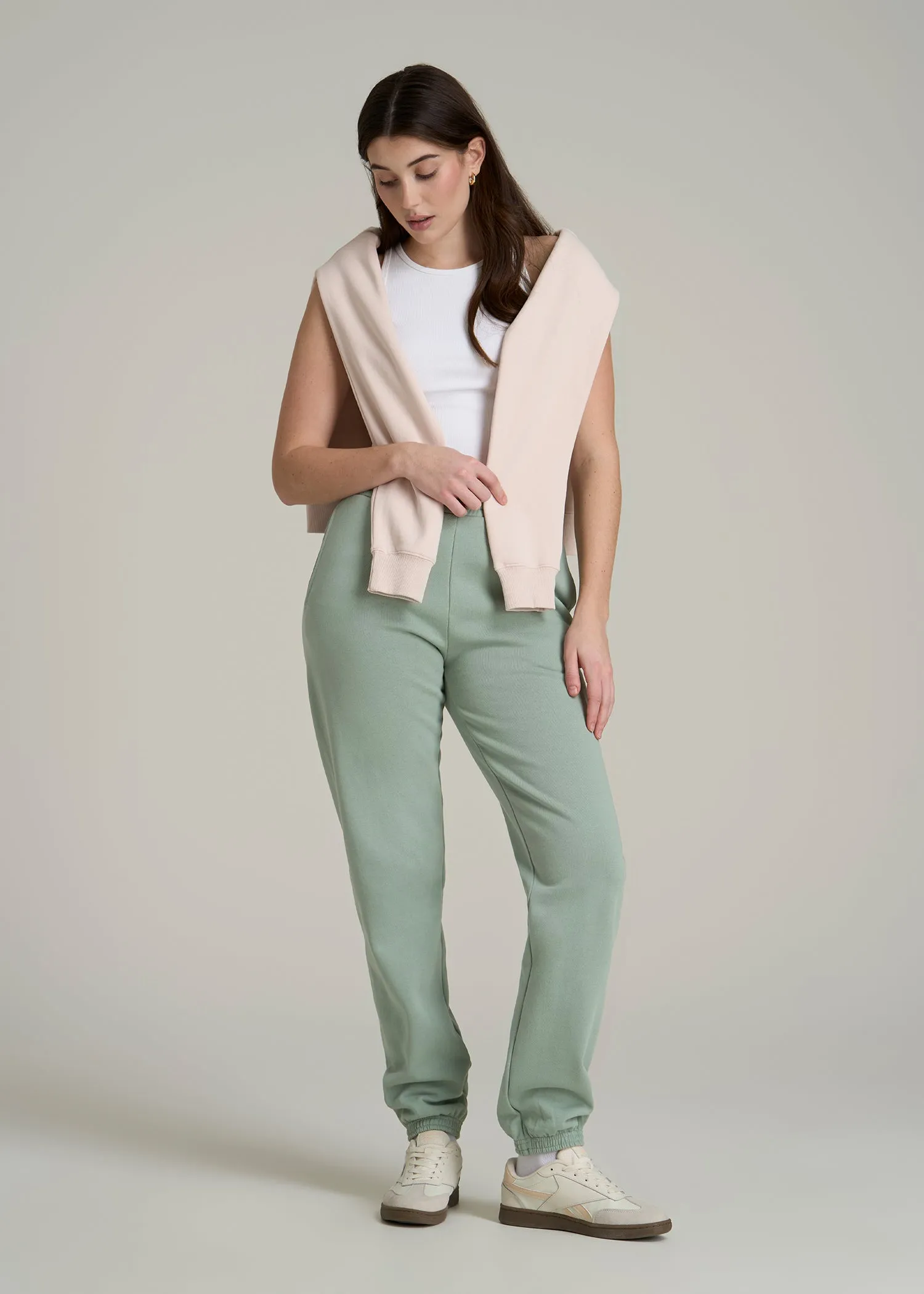 Wearever Fleece Relaxed Women's Tall Sweatpants in Seagrass